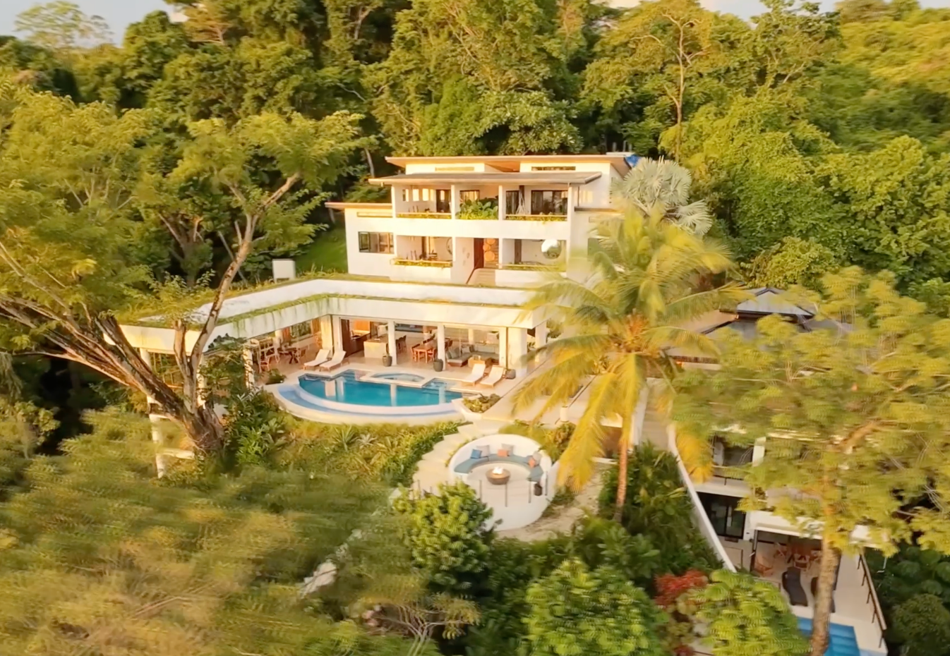 Mariposa Azul – aerial front view